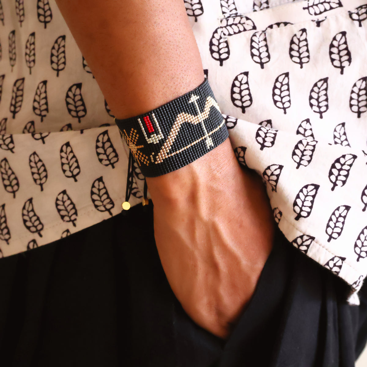 Ram Majestic Bracelet - Dual Sun - Golden